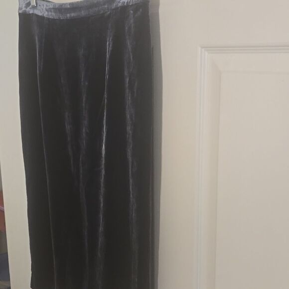 Elegant Boden Blue Velvet Skirt - Picture 4 of 7
